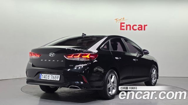 Hyundai Sonata 2018 — photo 2