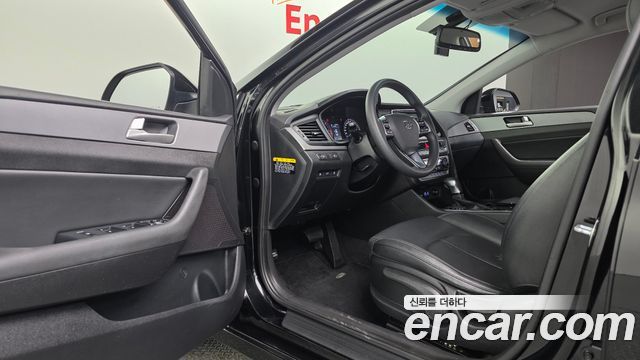 Hyundai Sonata 2018 — photo 11
