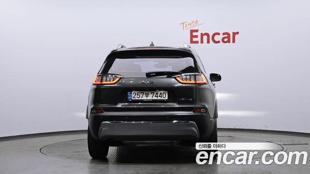 Jeep Cherokee 2021 — photo 4