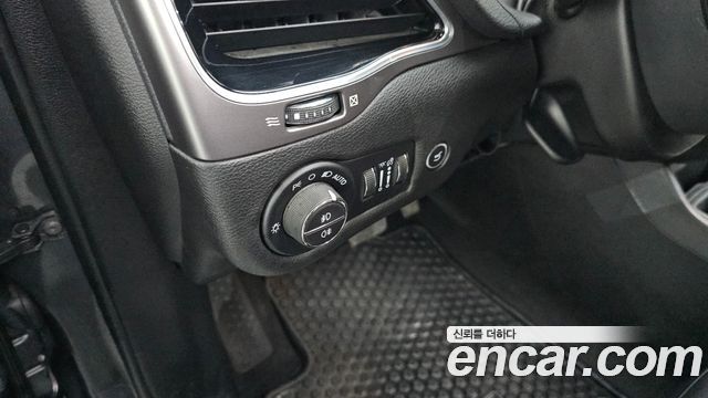 Jeep Cherokee 2021 — photo 16