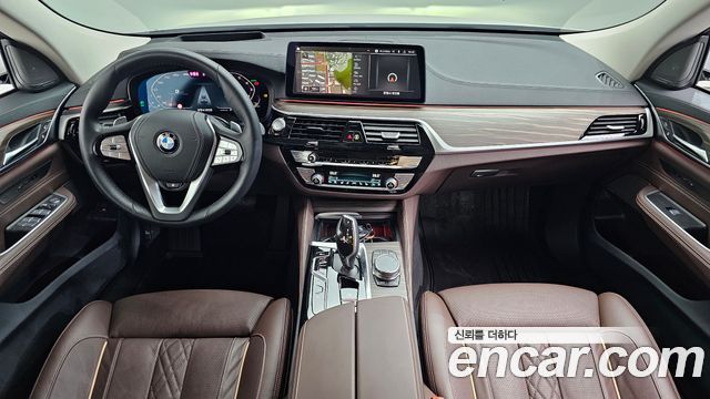 BMW Gran Turismo 2023 — photo 7