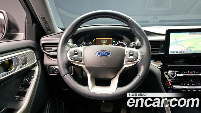 Ford Explorer 2022 — photo 13