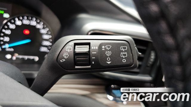 Ford Explorer 2022 — photo 16