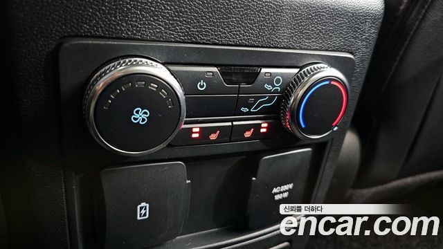 Ford Explorer 2022 — photo 18