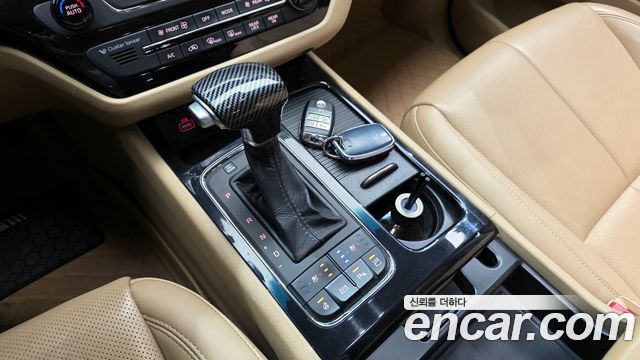 Kia Canival 2017 — photo 9