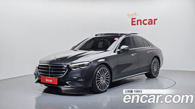 Mercedes-Benz E-Class 2024 — photo 1