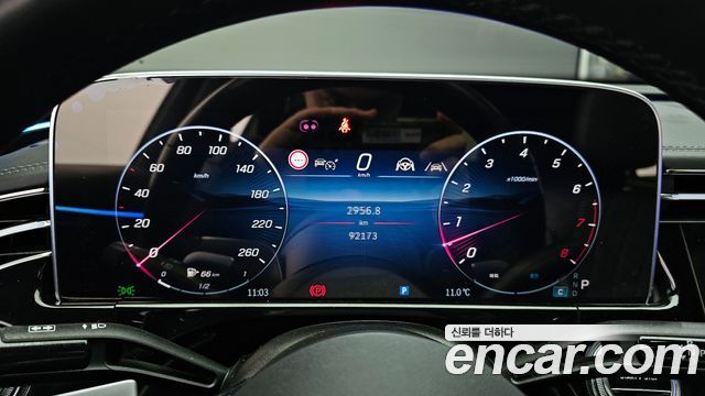Mercedes-Benz E-Class 2024 — photo 8