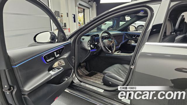 Mercedes-Benz E-Class 2024 — photo 10
