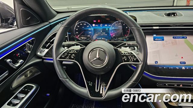 Mercedes-Benz E-Class 2024 — photo 13