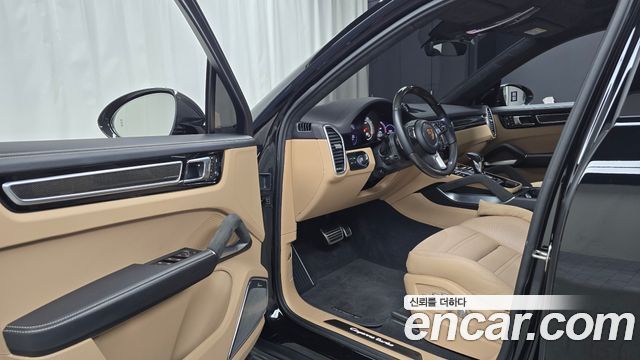 Porsche Cayenne 2023 — photo 10