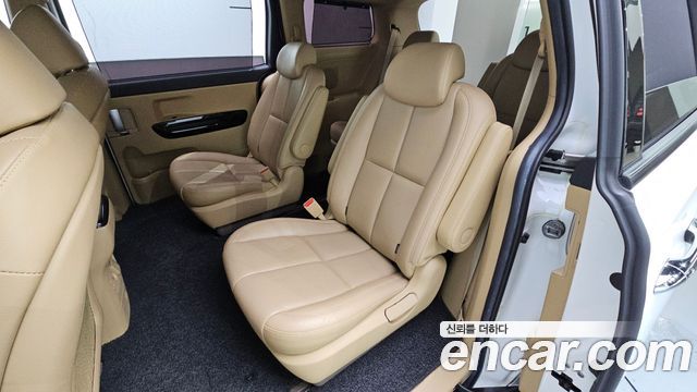 Kia Canival 2019 — photo 12