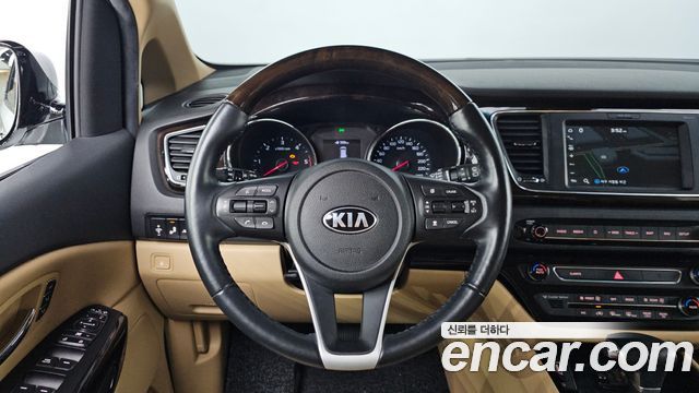 Kia Canival 2019 — photo 13