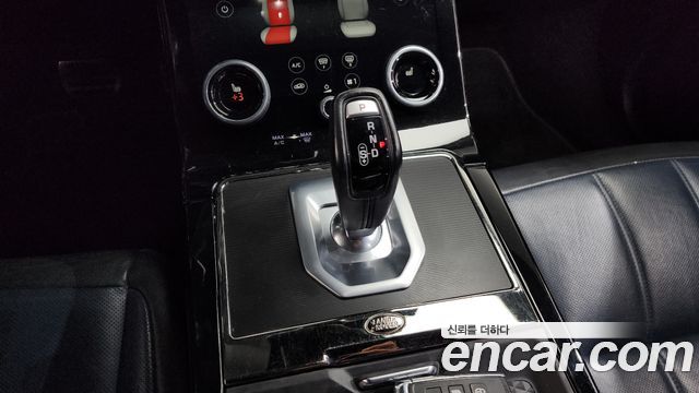 Land Rover Range Rover Evoque 2020 — photo 9