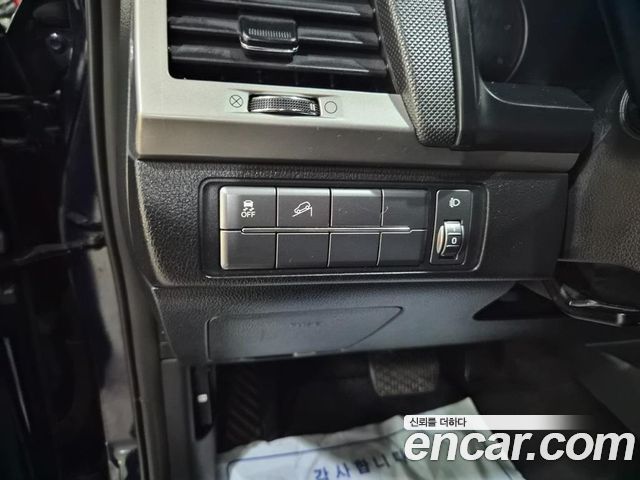 KG Mobility Rexton 2018 — photo 15