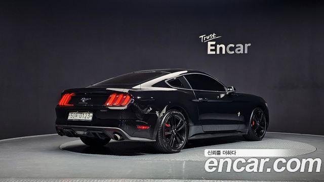Ford Mustang 2016 — photo 2
