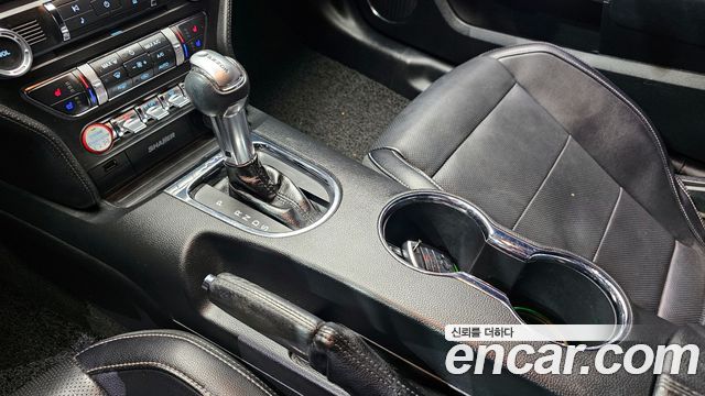 Ford Mustang 2016 — photo 9