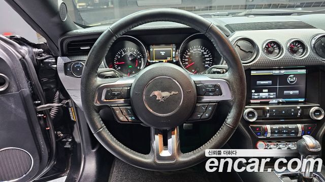 Ford Mustang 2016 — photo 13