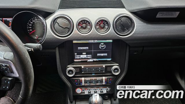 Ford Mustang 2016 — photo 14