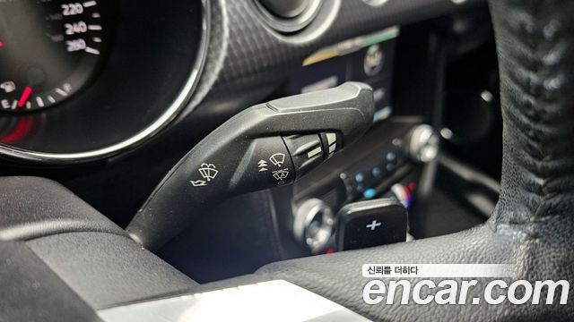 Ford Mustang 2016 — photo 18