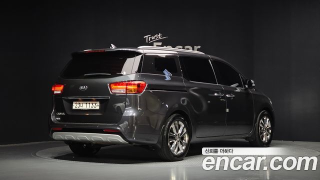 Kia Canival 2018 — photo 2
