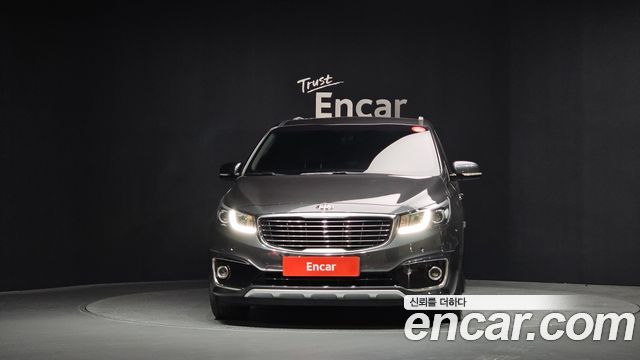 Kia Canival 2018 — photo 3