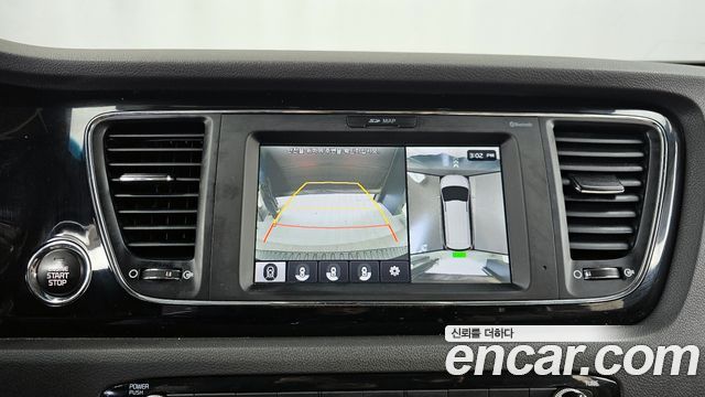 Kia Canival 2018 — photo 15