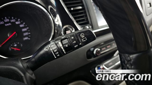 Kia Canival 2018 — photo 17