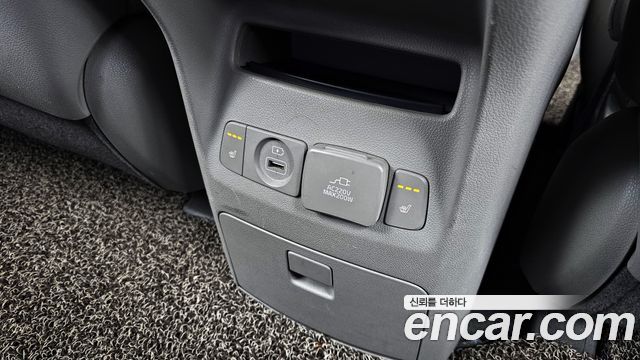 Kia Canival 2018 — photo 19