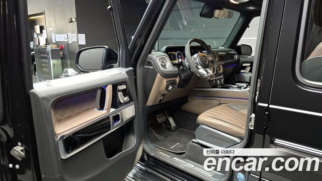 Mercedes-Benz G-Class 2021 — photo 11