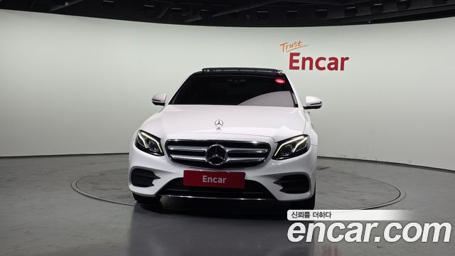 Mercedes-Benz E-Class 2017 — photo 3