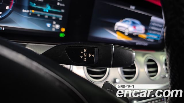 Mercedes-Benz E-Class 2017 — photo 9