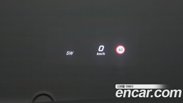 Mercedes-Benz E-Class 2017 — photo 19