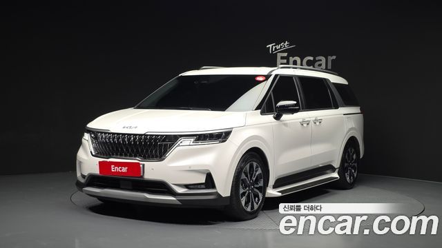 Kia Canival 2022 — photo 1