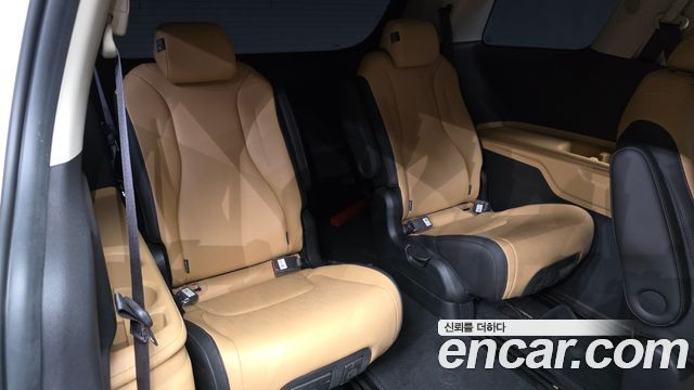 Kia Canival 2022 — photo 18