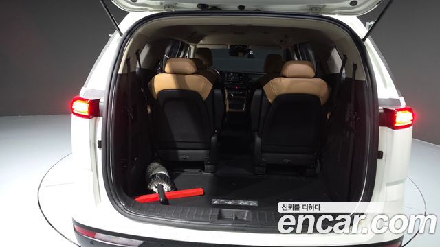 Kia Canival 2022 — photo 20