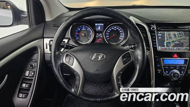 Hyundai i30 2015 — photo 14