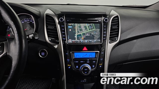Hyundai i30 2015 — photo 15