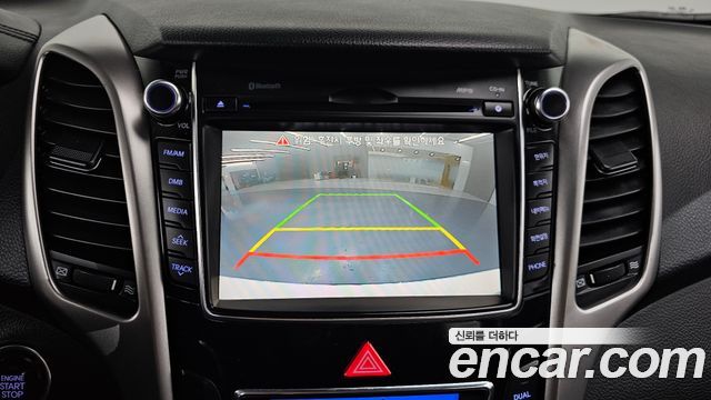Hyundai i30 2015 — photo 16
