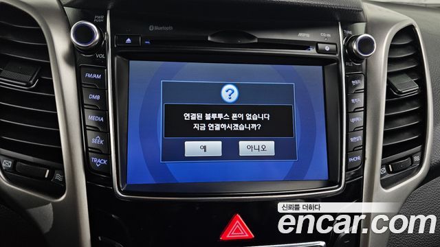 Hyundai i30 2015 — photo 18