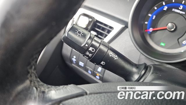 Hyundai i30 2015 — photo 19