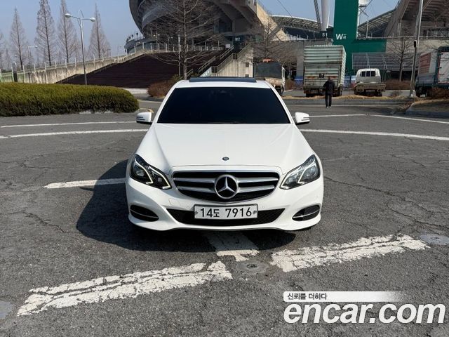 Mercedes-Benz E-Class 2014 — photo 1