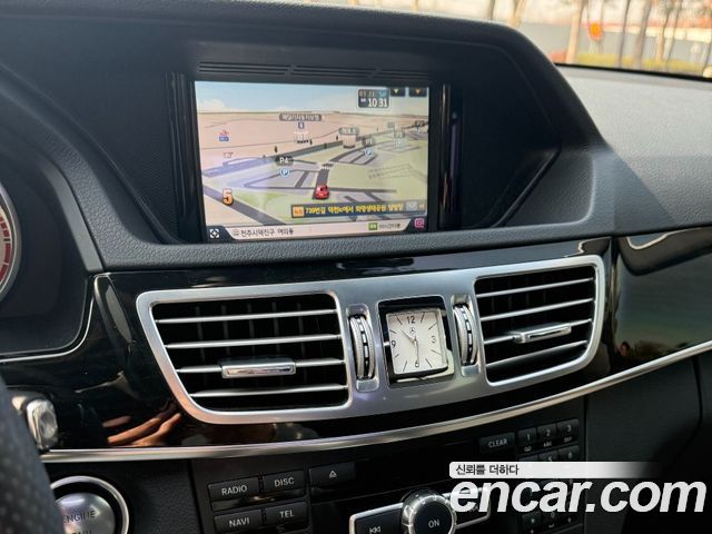 Mercedes-Benz E-Class 2014 — photo 9