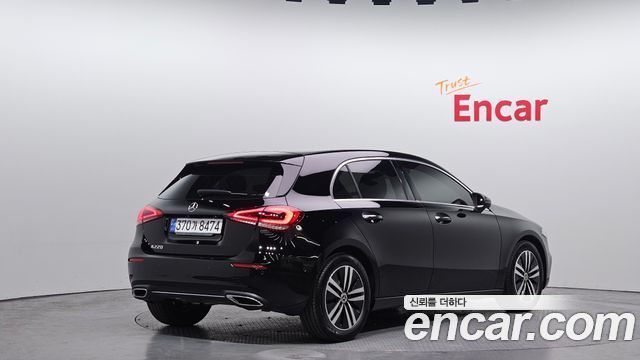 Mercedes-Benz A-Class 2022 — photo 2