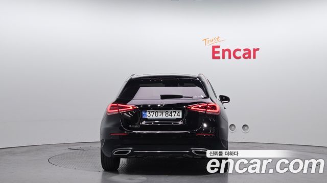 Mercedes-Benz A-Class 2022 — photo 4