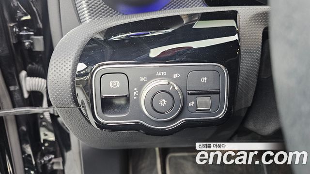Mercedes-Benz A-Class 2022 — photo 18