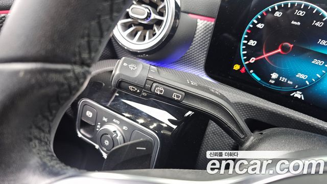 Mercedes-Benz A-Class 2022 — photo 19