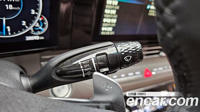 Hyundai Grandeur 2023 — photo 16