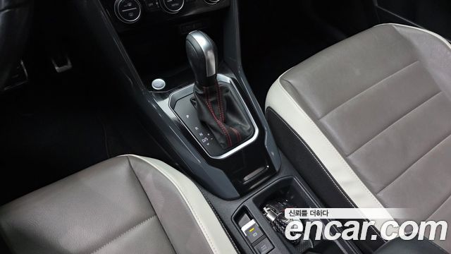 Volkswagen T-Roc 2021 — photo 9