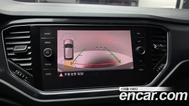 Volkswagen T-Roc 2021 — photo 16
