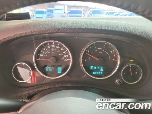 Jeep Wrangler 2014 — photo 13